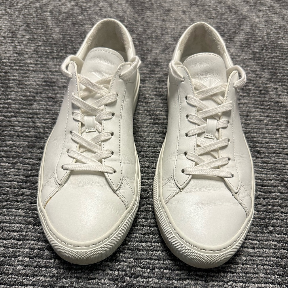 KOIO Capri in Triple White, US 10, EU 43